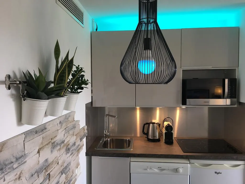 Myhome Riviera - Cannes Sea View Apartment Rentals Франция