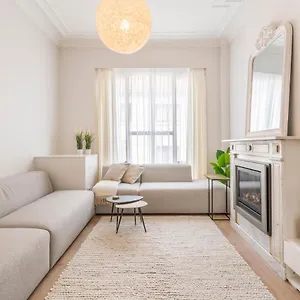 https://luxurious-updated-warm-stunning-home-terraces.hotelsghent.com